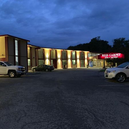 Red Carpet Inn & Suites Ebensburg מראה חיצוני תמונה