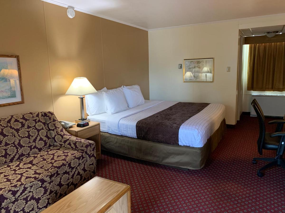 Red Carpet Inn & Suites Ebensburg מראה חיצוני תמונה