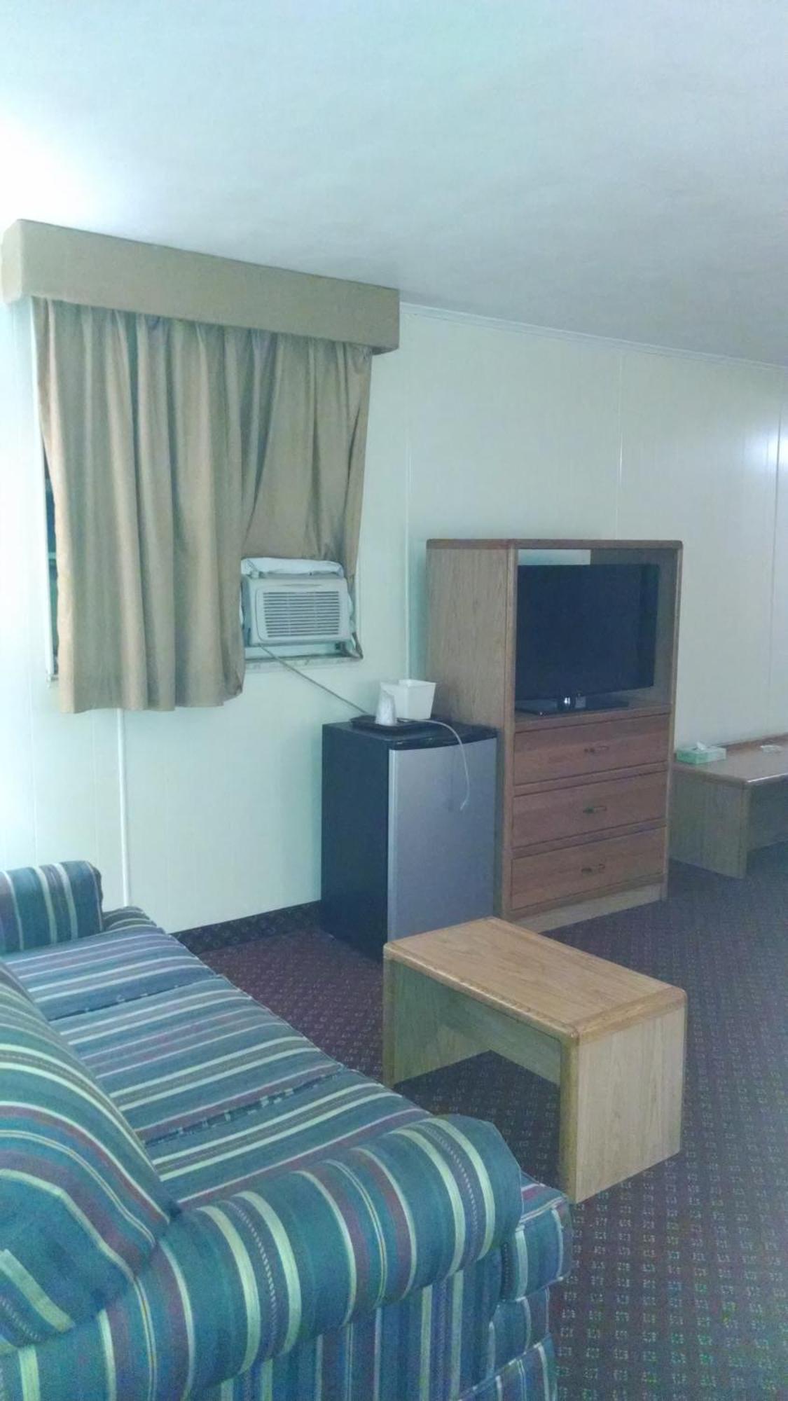 Red Carpet Inn & Suites Ebensburg חדר תמונה