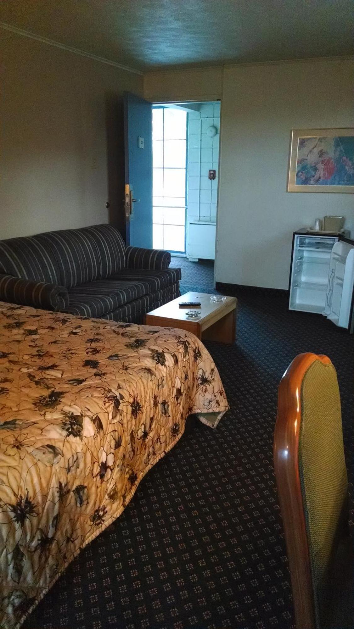 Red Carpet Inn & Suites Ebensburg חדר תמונה