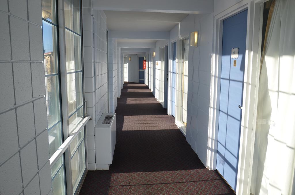 Red Carpet Inn & Suites Ebensburg מראה חיצוני תמונה