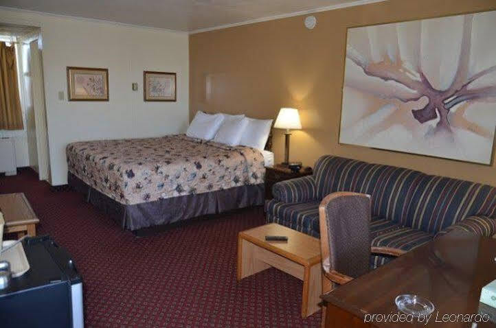 Red Carpet Inn & Suites Ebensburg מראה חיצוני תמונה
